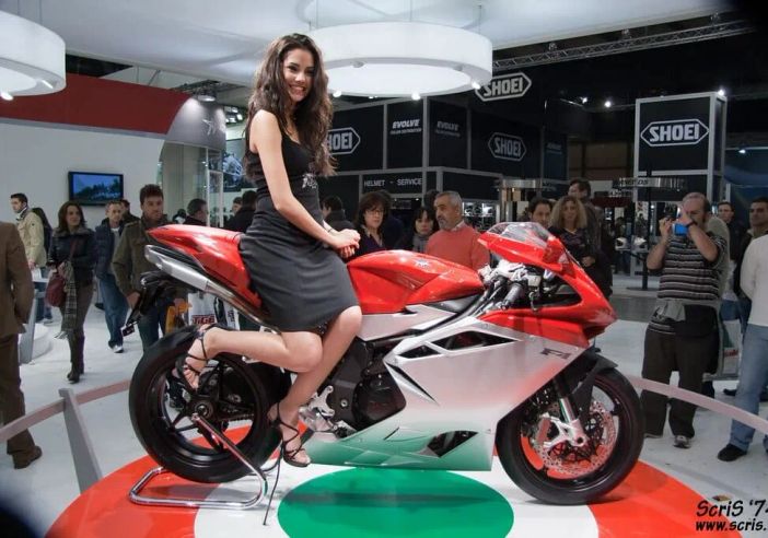 A Rho apre Eicma: passione a due ruote da 45 paesi del mondo
