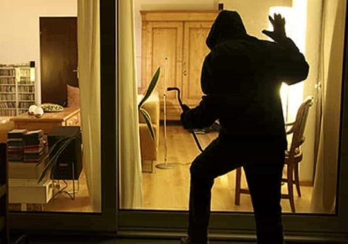 Villanova D'Ardenghi: tentano il furto in abitazione ma scatta l'allarme Villanova D'Ardenghi: tentano il furto in abitazione ma scatta l'allarme