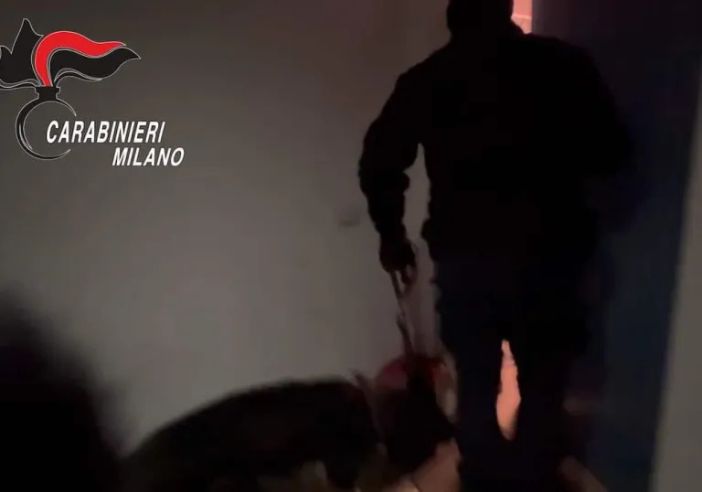 Droga a Rho spedita tramite pacchi postali dalla Spagna: cinque italiani arrestati per spaccio