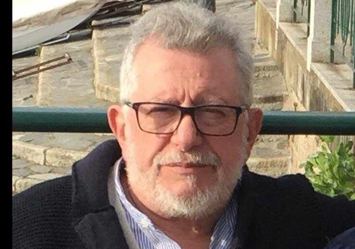 Addio a Claudio Bognetti, prestiné ma anca un pu samurai: con le sue pizzette notturne e l’essere superstar. BSN, Bognetti sensa nisun: indimenticabile Addio a Claudio Bognetti, prestiné ma anca un pu samurai: con le sue pizzette notturne e l’essere superstar. BSN, Bognetti sensa nisun: indimenticabile