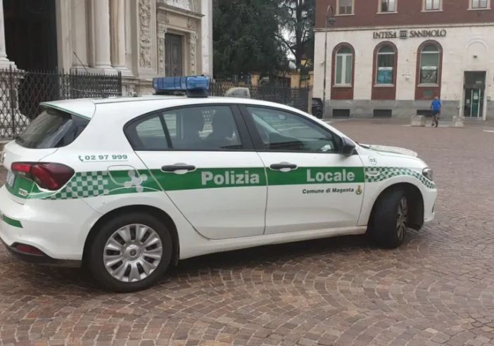 Magenta: esce dal lavoro e scopre che le hanno rubato il motorino Magenta: esce dal lavoro e scopre che le hanno rubato il motorino