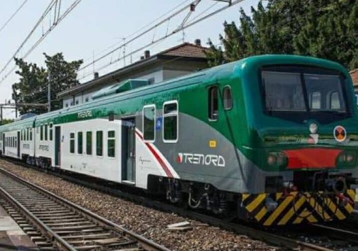 Scippi a non finire sui treni della Milano – Novara: il racconto di una ragazza, caccia a tre ragazzini Scippi a non finire sui treni della Milano – Novara: il racconto di una ragazza, caccia a tre ragazzini