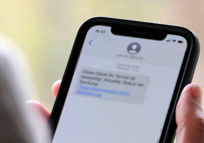 «Ciao mamma, ho rotto il telefono. Salva questo nuovo numero e chiama subito...». Come difendersi dal phishing «Ciao mamma, ho rotto il telefono. Salva questo nuovo numero e chiama subito...». Come difendersi dal phishing
