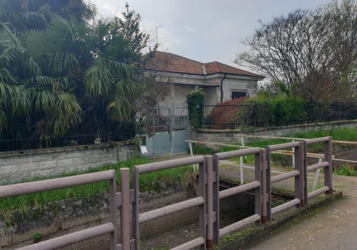 Villetta occupata abusivamente anche a Marcallo con Casone: avviato l’iter giudiziario