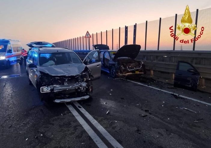 Tragedia ad Ossona: un morto e quattro feriti in un incidente sul cavalcavia della Sp 128