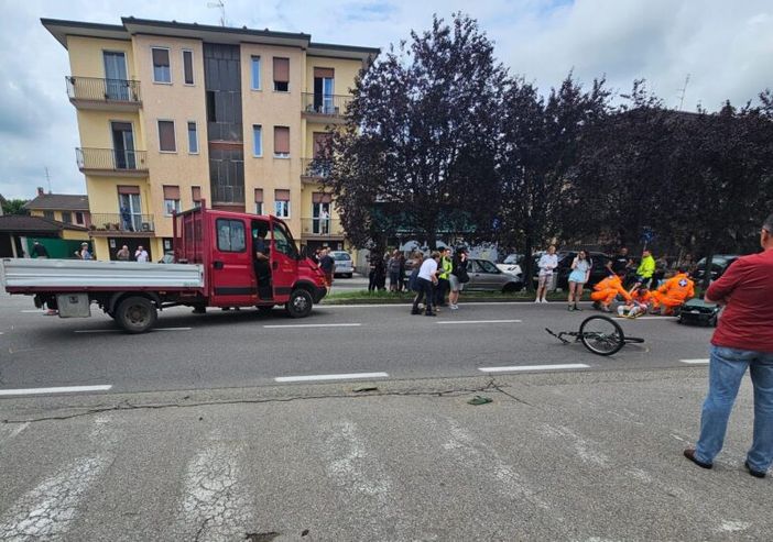 Robecco: ragazzino in bicicletta investito da un camioncino, interviene l’elisoccorso Robecco: ragazzino in bicicletta investito da un camioncino, interviene l’elisoccorso