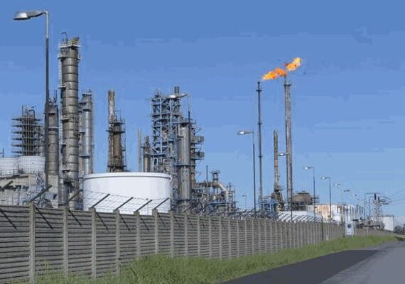 Open Day coi dipendenti per i 70 anni già compiuti della raffineria Sarpom di Trecate