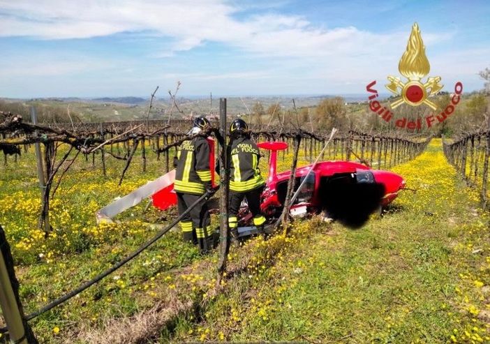 Oltrepò Pavese: precipita con l'ultraleggero, muore un 73enne