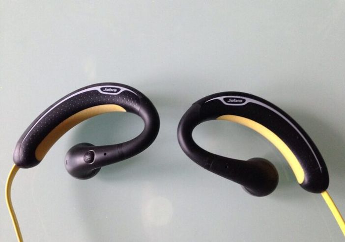 Milano: esame patente col bluetooth, denunciato un 49enne Milano: esame patente col bluetooth, denunciato un 49enne