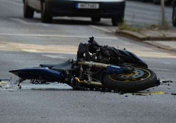 Milano, muore motociclista ventenne dopo un tamponamento Milano, muore motociclista ventenne dopo un tamponamento