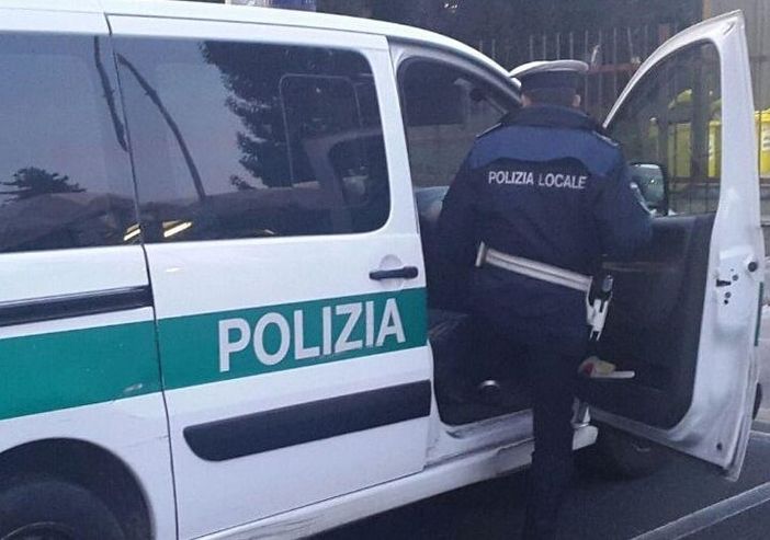 Bareggio, sgominata grazie alla Polizia locale banda di ladri: 500mila euro di "colpi"