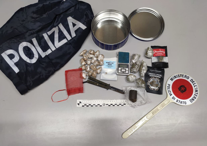 Arresto per detenzione ai fini di spaccio di sostanze stupefacenti a Novara grazie a una segnalazione sull'applicazione &quot;YOUPOL&quot;