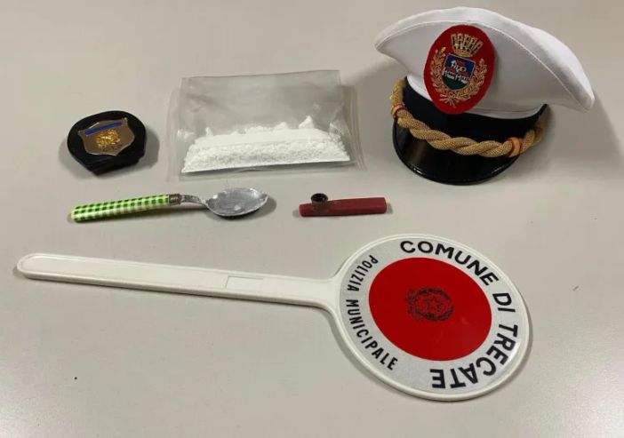 A spasso con 70 grammi di "coca": arrestato dalla Polizia Locale di Trecate A spasso con 70 grammi di "coca": arrestato dalla Polizia Locale di Trecate