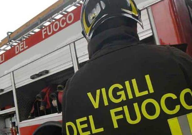 Incendio in albergo a fianco della Centrale a Milano, 50 evacuati