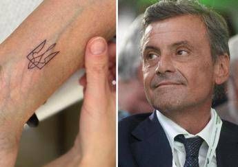 Calenda e il tatuaggio per l'Ucraina, la foto su X