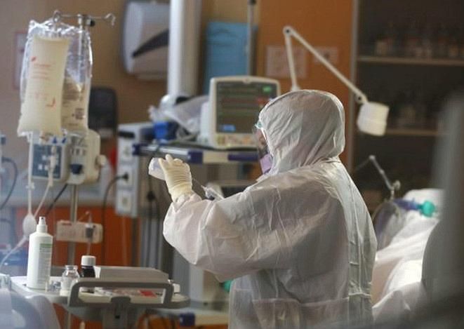 Covid, isolamento e tamponi, Oms cambia le regole