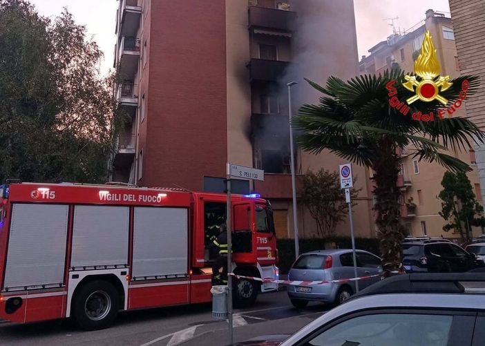 Le immagini del tragico incendio in un condominio a Cornaredo