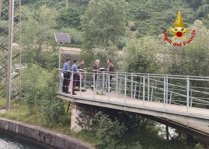 Ancora senza esito le ricerche dell'operaio caduto venerdì nel fiume Adda nel Milanese Ancora senza esito le ricerche dell'operaio caduto venerdì nel fiume Adda nel Milanese