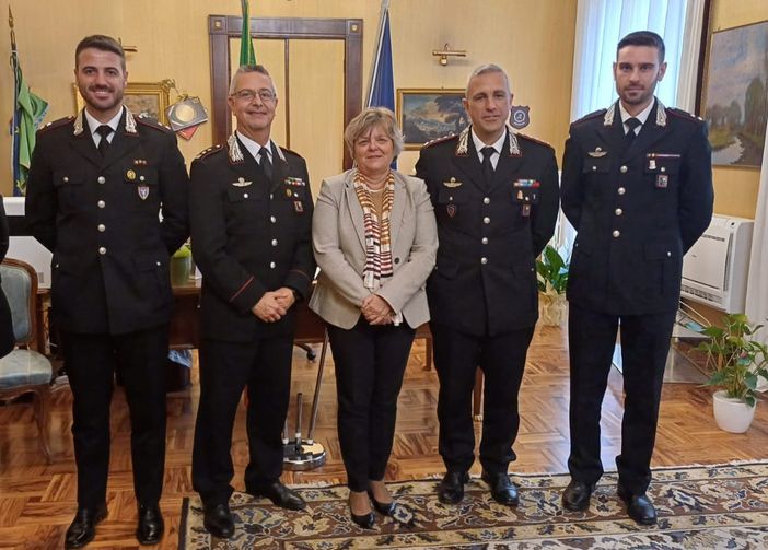 Pavia: presentati in prefettura tre nuovi ufficiali dei carabinieri Pavia: presentati in prefettura tre nuovi ufficiali dei carabinieri