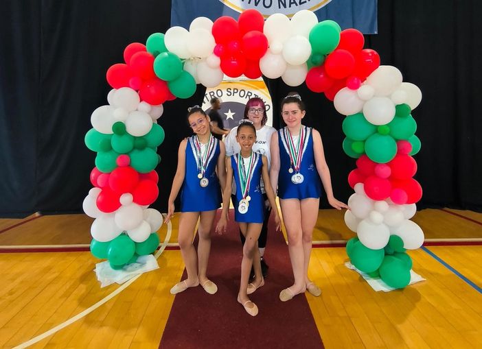 Ginnastica ritmica, pioggia di medaglie per le giovani della Costanza Massucchi Mortara nelle finali nazionali CSEN