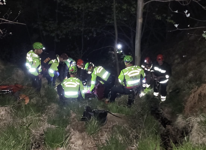 Precipita in un dirupo vicino alla sua baita, muore 56enne di Cerano nel Verbano Cusio Ossola Precipita in un dirupo vicino alla sua baita, muore 56enne di Cerano nel Verbano Cusio Ossola