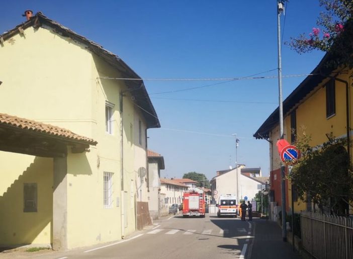 Donna cade nel Naviglio a Pontevecchio di Magenta: salvata dai Vigili del Fuoco Donna cade nel Naviglio a Pontevecchio di Magenta: salvata dai Vigili del Fuoco