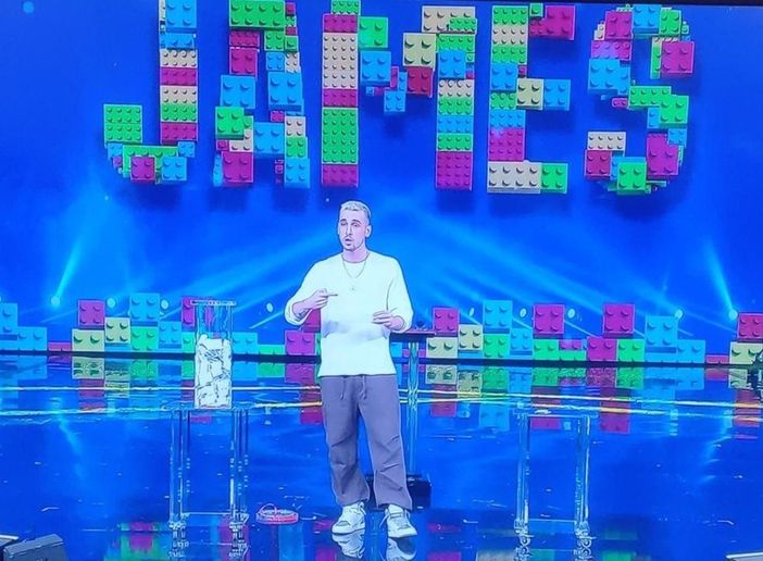 Tu si que vales, James Mentalist da Cislago stupisce tutti arrivando tra i primi quattro Tu si que vales, James Mentalist da Cislago stupisce tutti arrivando tra i primi quattro