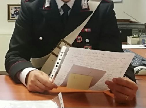 San Martino Siccomario: scrive lettere anonime al vicino di casa per tentare estorsione da 40mila euro, denunciata una 75enne San Martino Siccomario: scrive lettere anonime al vicino di casa per tentare estorsione da 40mila euro, denunciata una 75enne