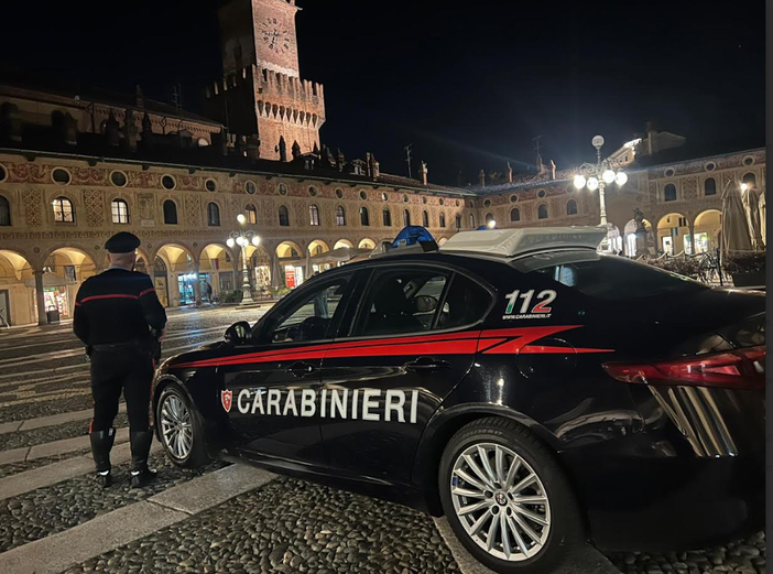 Vigevano, i carabinieri arrestano due persone su provvedimento dell'autorità giudiziaria Vigevano, i carabinieri arrestano due persone su provvedimento dell'autorità giudiziaria