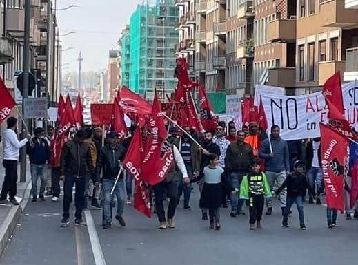Esselunga: ancora in piazza a Novara i lavoratori dell’hub logistico Esselunga: ancora in piazza a Novara i lavoratori dell’hub logistico