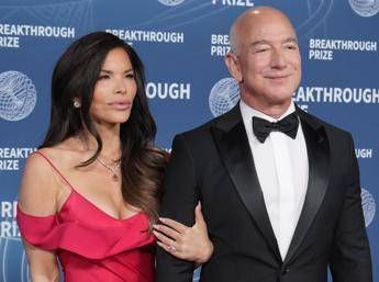 Venezia, da oggi 5 giorni di feste e lusso sfrenato per il 'sì' di Bezos e Sanchez Venezia, da oggi 5 giorni di feste e lusso sfrenato per il 'sì' di Bezos e Sanchez