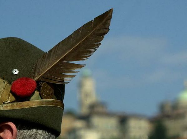 Lombardia, Alpini: un progetto di legge per dire grazie alla solidarietà e al sacrificio delle “Penne nere” Lombardia, Alpini: un progetto di legge per dire grazie alla solidarietà e al sacrificio delle “Penne nere”