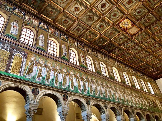 Tour “San Siro, Sant’Ambrogio, Santa Lucia. La storia dei Santi attraverso l’iconografia” Tour “San Siro, Sant’Ambrogio, Santa Lucia. La storia dei Santi attraverso l’iconografia”