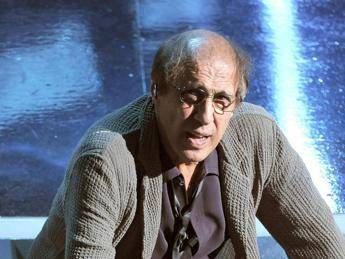 Celentano riappare sui social: "Potrei anche peggiorare... ma non ve lo garantisco" Celentano riappare sui social: "Potrei anche peggiorare... ma non ve lo garantisco"