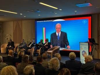 Mantovano: "Salute e benessere degli italiani priorità del Governo"