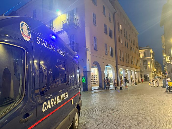 Pavia, controlli nel centro storico. Tre persone sanzionate per ubriachezza manifesta Pavia, controlli nel centro storico. Tre persone sanzionate per ubriachezza manifesta