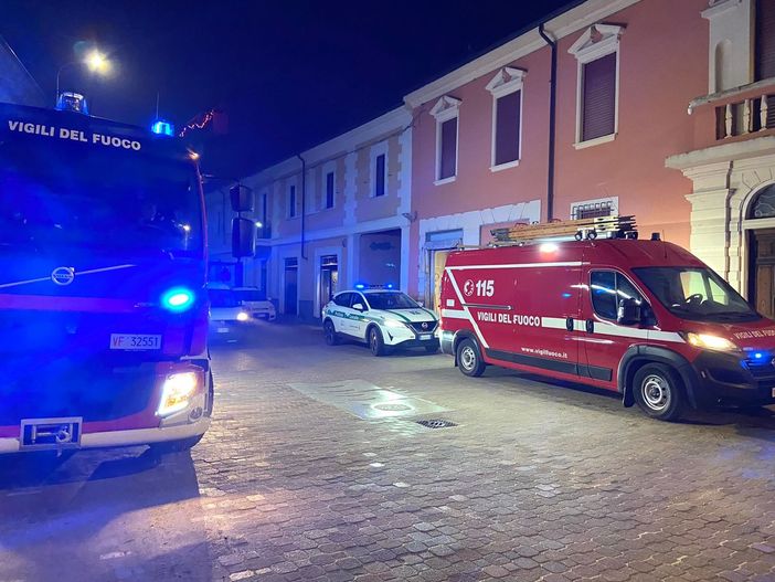 Mede: accusa un malore in casa, 55enne soccorso dai Vigili del fuoco
