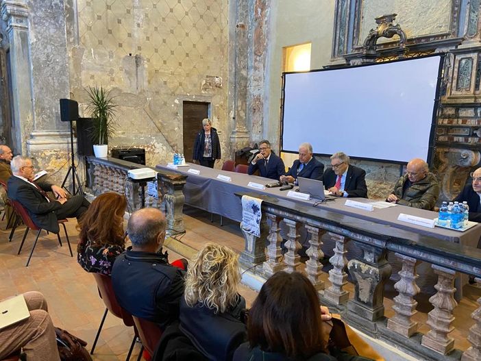 Lomello: presentato il progetto di arteterapia nelle cure palliative all'ospedale di Mede