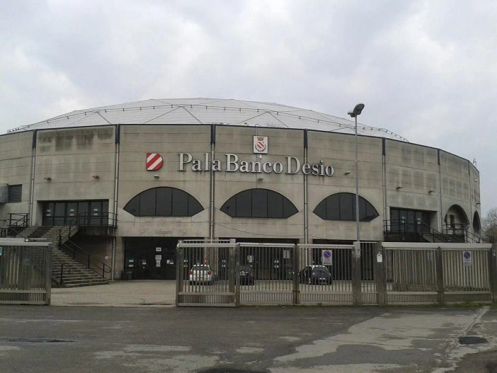 Basket serie A2: Cantù-Vigevano 1955, palla a due alle ore 18.30. Oltre 450 i tifosi gialloblu presenti a Desio Basket serie A2: Cantù-Vigevano 1955, palla a due alle ore 18.30. Oltre 450 i tifosi gialloblu presenti a Desio