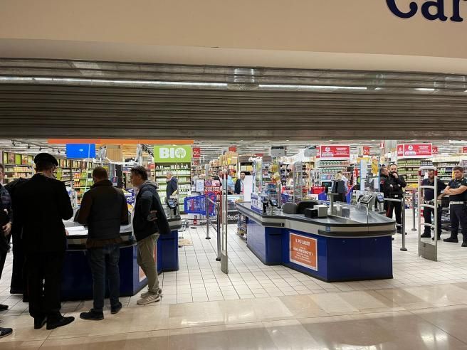 Assago, una testimone della tragedia: "Tornare al lavoro oggi non è facile" Assago, una testimone della tragedia: "Tornare al lavoro oggi non è facile"