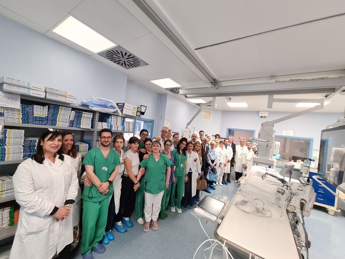 Pavia, il San Matteo rinnova la seconda sala di emodinamica e dedica un nuovo angiografo alla memoria del dottor Luigi Angoli