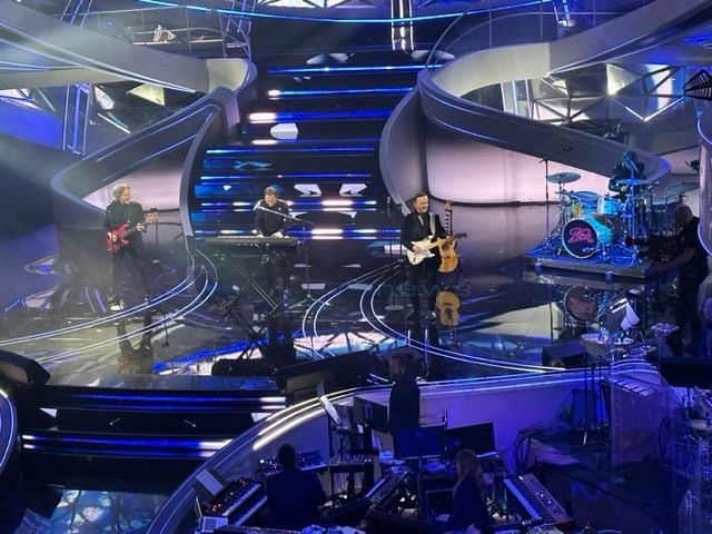 Tuffo nei mitici anni '70 con l'esibizione dei Pooh al Festival di Sanremo Tuffo nei mitici anni '70 con l'esibizione dei Pooh al Festival di Sanremo