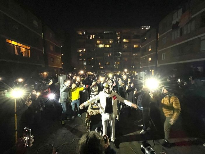 In foto, il flashmob a Mirafiori