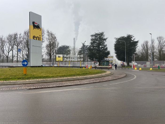 Sannazzaro, infortunio in raffineria: la nota stampa di Eni Sannazzaro, infortunio in raffineria: la nota stampa di Eni