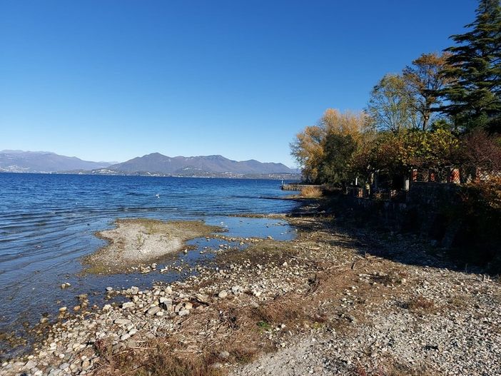 In Lombardia "siccità moderata", il lago Maggiore registra un graduale e lento incremento del livello dell'acqua In Lombardia "siccità moderata", il lago Maggiore registra un graduale e lento incremento del livello dell'acqua