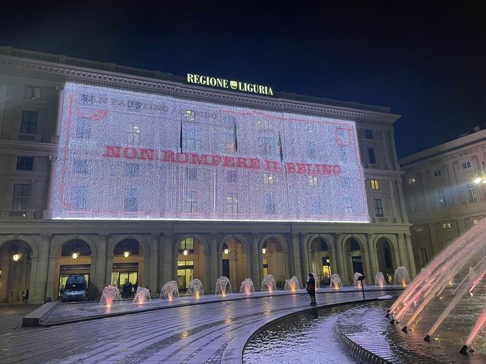 La Liguria in una frase: per la festa dei single sulla Regione compare la scritta "Non rompere il belino"