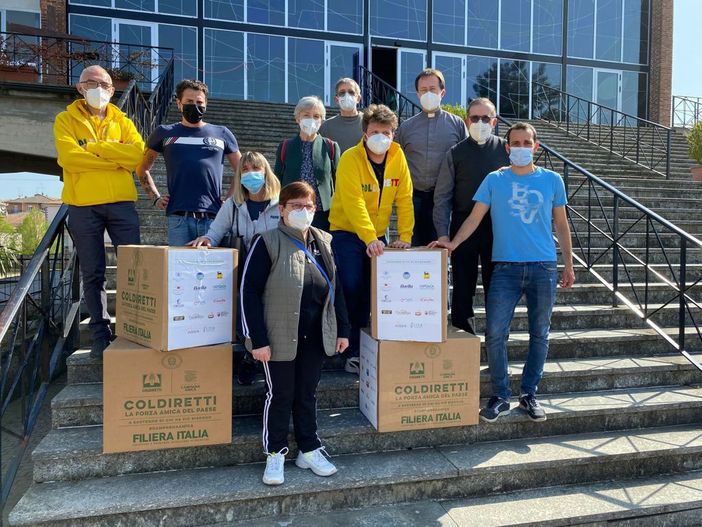 Pasqua, 50 quintali di cibo Made in Italy per le famiglie bisognose di Pavia Pasqua, 50 quintali di cibo Made in Italy per le famiglie bisognose di Pavia