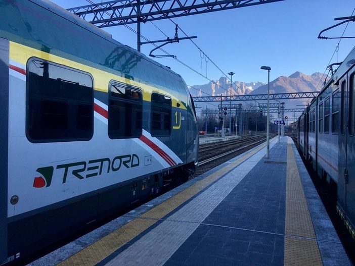 Dai binari della Lombardia alle piste con i treni della neve. Destinazione Aprica, Montecampione, Pontedilegno e Valmalenco Dai binari della Lombardia alle piste con i treni della neve. Destinazione Aprica, Montecampione, Pontedilegno e Valmalenco
