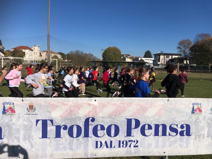 FOTO. Vigevano: grande successo per il Trofeo Pensa. Le immagini dei primi 10 classificati di ogni categoria FOTO. Vigevano: grande successo per il Trofeo Pensa. Le immagini dei primi 10 classificati di ogni categoria