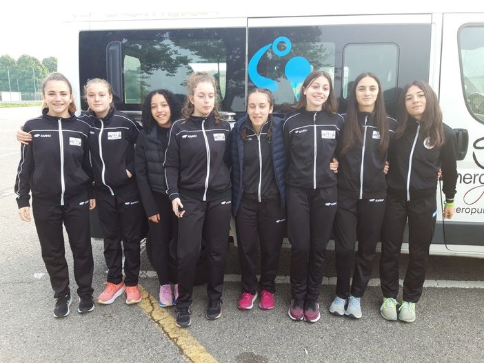 Un gruppo di cadette in gara a Lodi